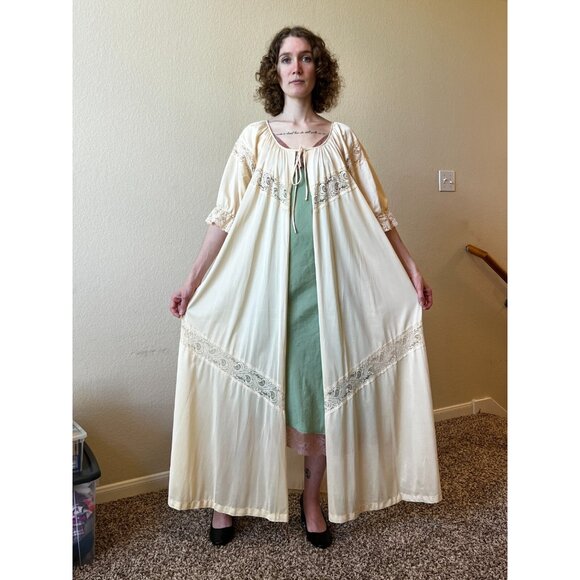 Vintage Cream/tan Maxi Robe Peignoir Dressing Gown Nylon/Lace 44" Bust Plus Size - Picture 4 of 14